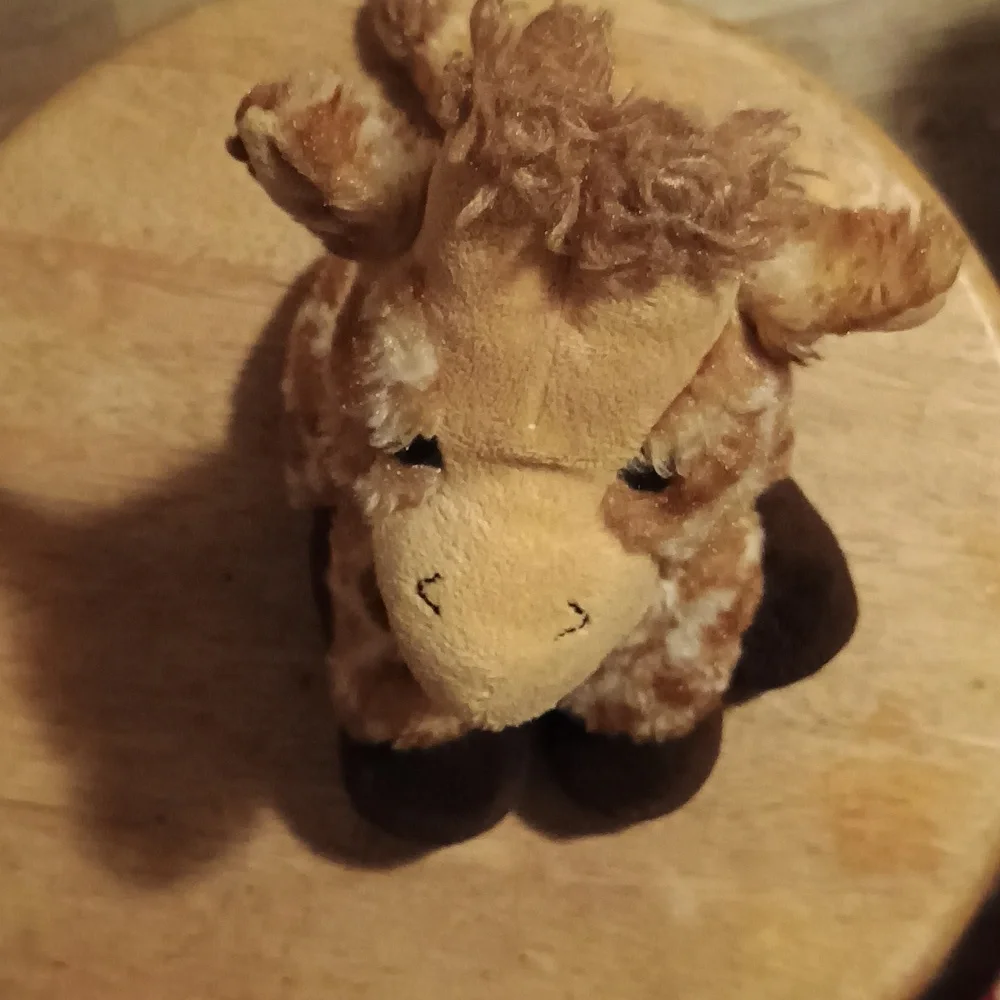 The Petting Zoo Giraffe Realistic Stuffed Animal Beanie Sitting Lovey Plush 9.5" - Picture 7 of 9